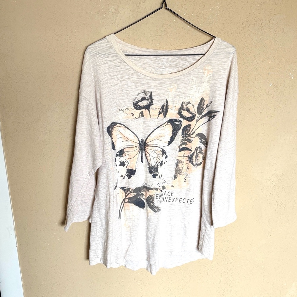 💖Sonoma Light Peach Butterfly Graphic Long Sleeve Top Size L